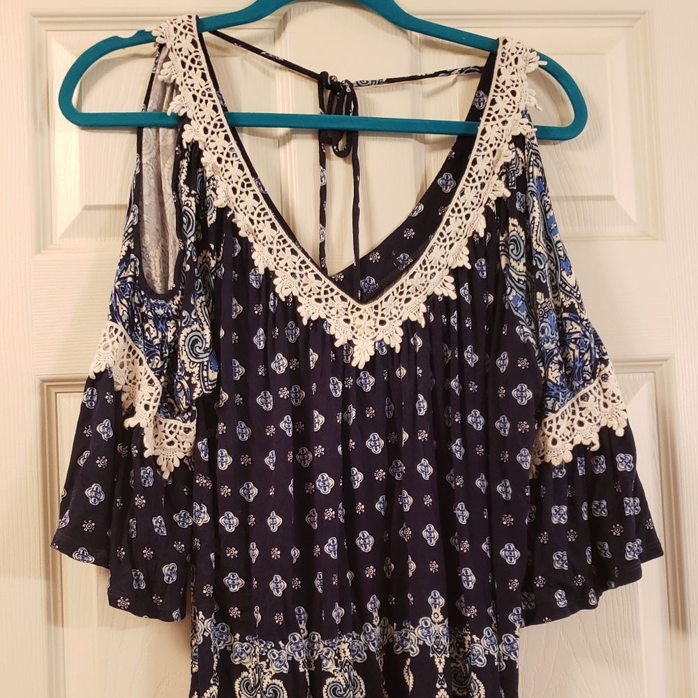 Adorable blue and white cold shoulder top